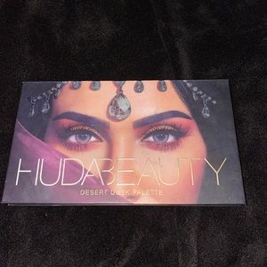 Huda Beauty Desert Dusk Palette